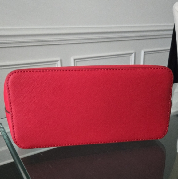 Jet Set Travel Extra-Small Saffiano Leather Top-Zip Tote Bag - Picture 7 of 7